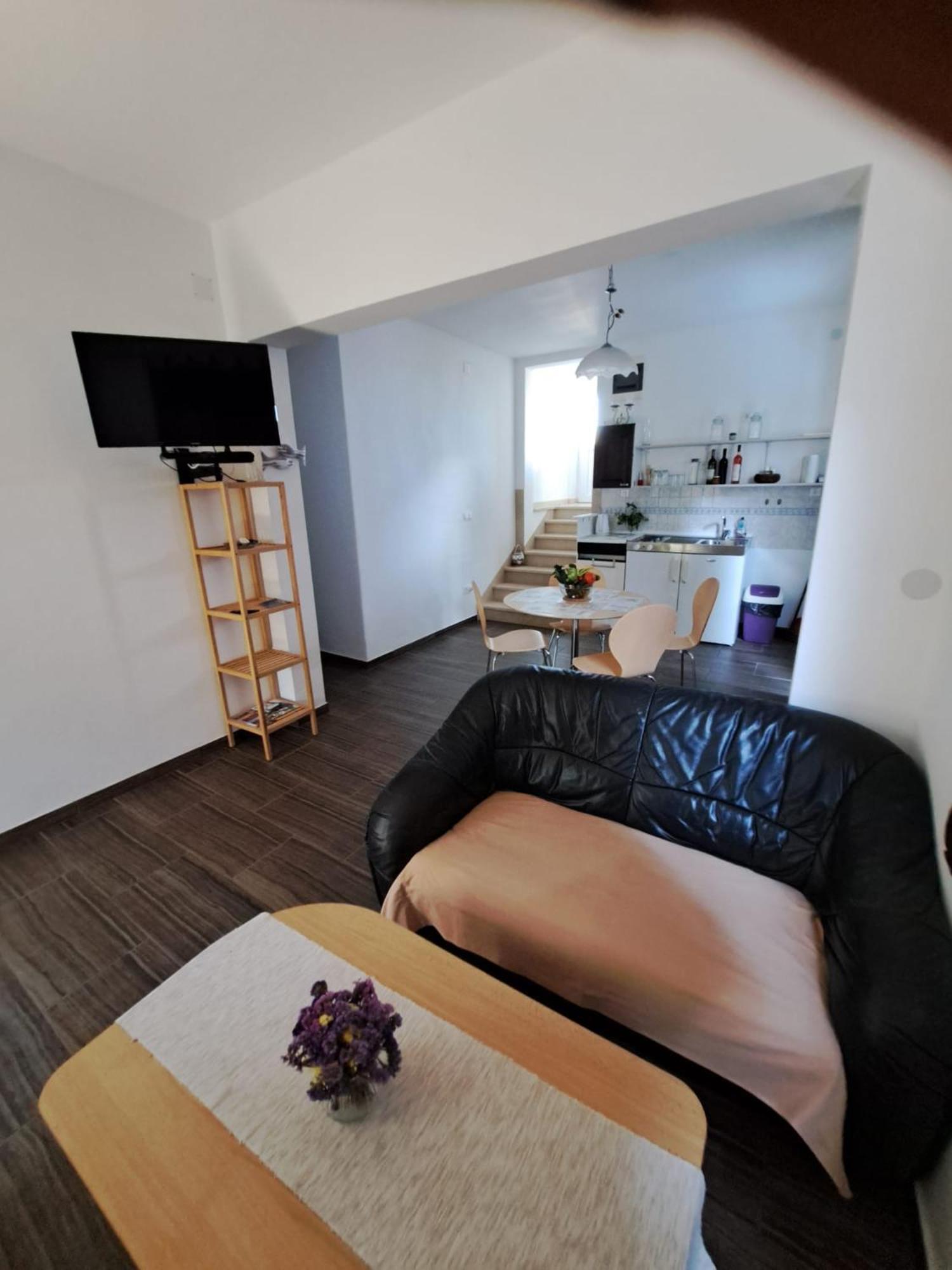 Apartmani Dusica Лумбарда Екстер'єр фото